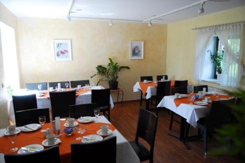 Adam Hotel Giesen Екстер'єр фото