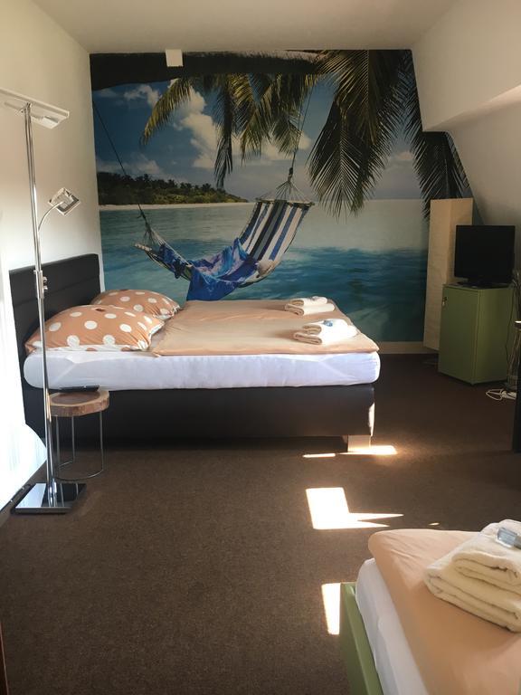 Adam Hotel Giesen Екстер'єр фото