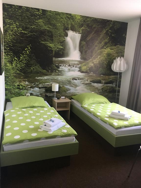 Adam Hotel Giesen Екстер'єр фото