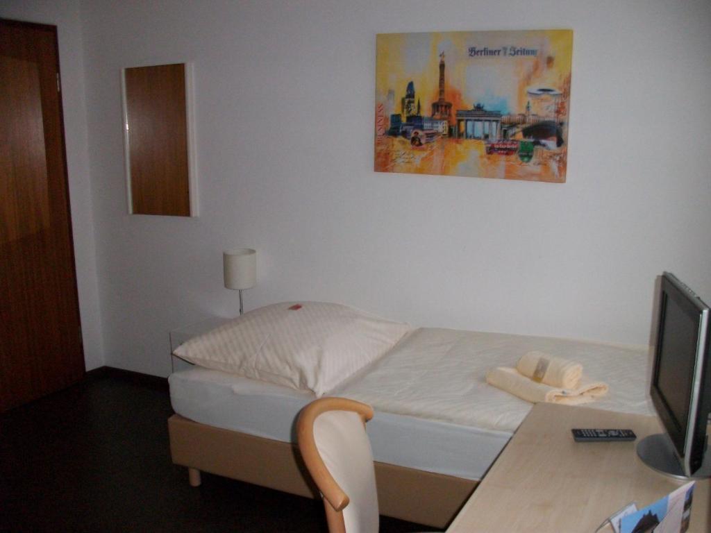 Adam Hotel Giesen Номер фото